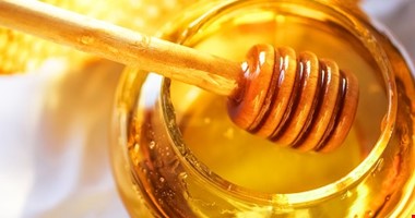 Zcukernatělý med