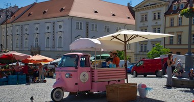 Veganská zmrzlina má desítky příchutí, v Brně na ni stojí fronty