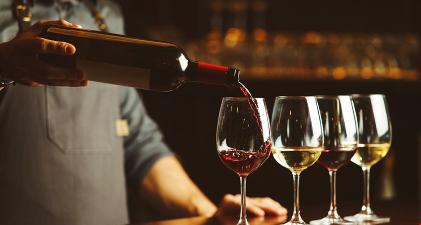 Odborníci: Letos budou skvělá červená vína, u bílých budou rozdíly