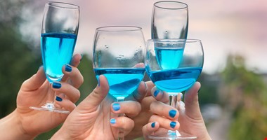Ve Španělsku vyrábějí skutečně modré víno