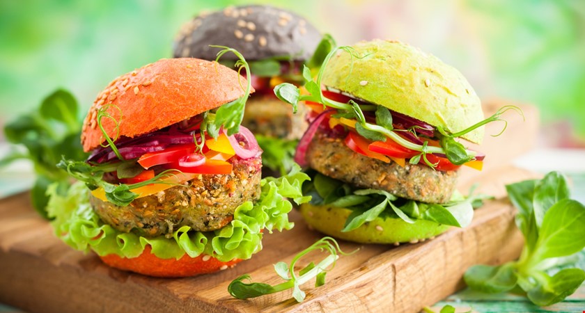 Sojové maso a vegetariánský burger jako klamání spotřebitele